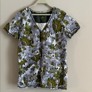 Healing Hands Green and White Floral Short Sleeve Top